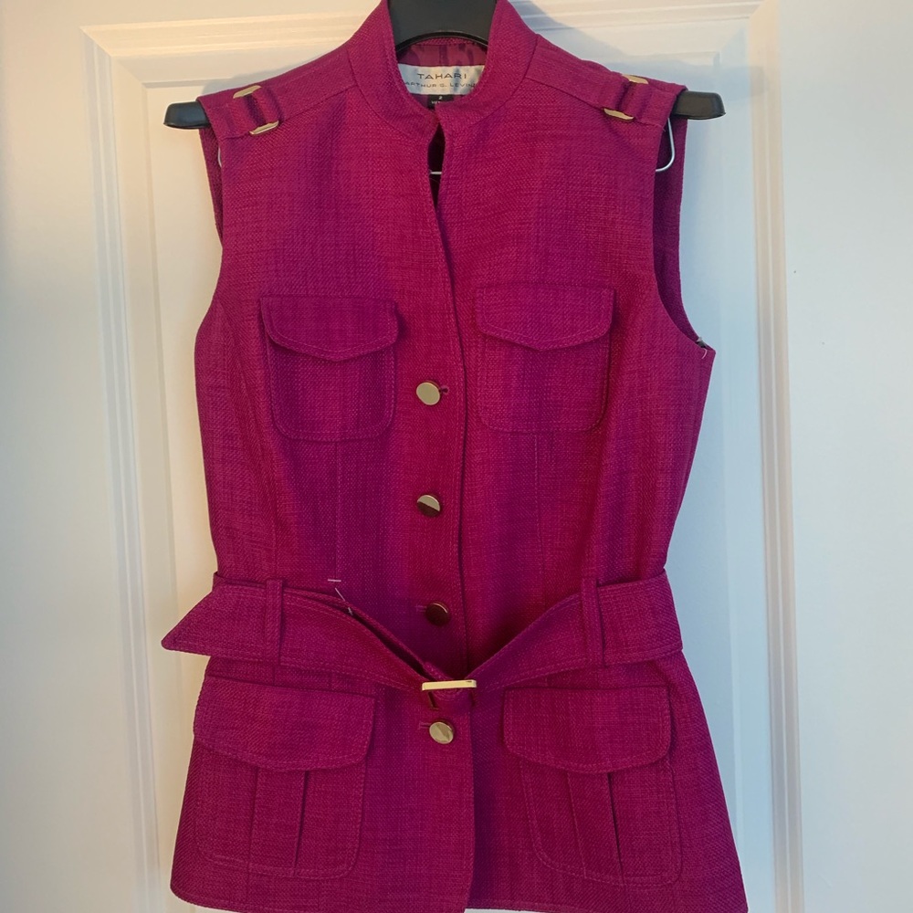 Tahari 2 piece set - Magenta pencil skirt and top